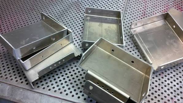 Chấn Gấp Kim Loại CNC Theo Yêu Cầu Uy Tín